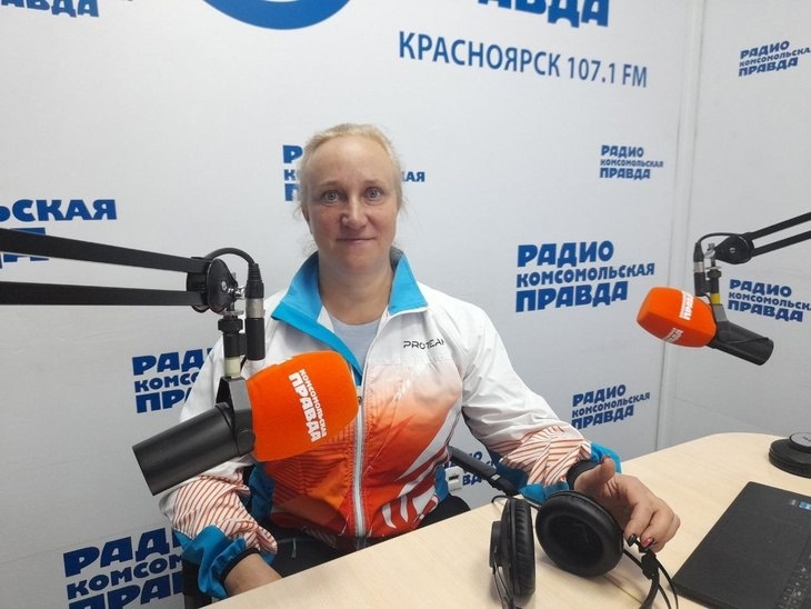 Тренер Академии по лыжным гонкам Наталья Архипкина в эфире радио «КП»